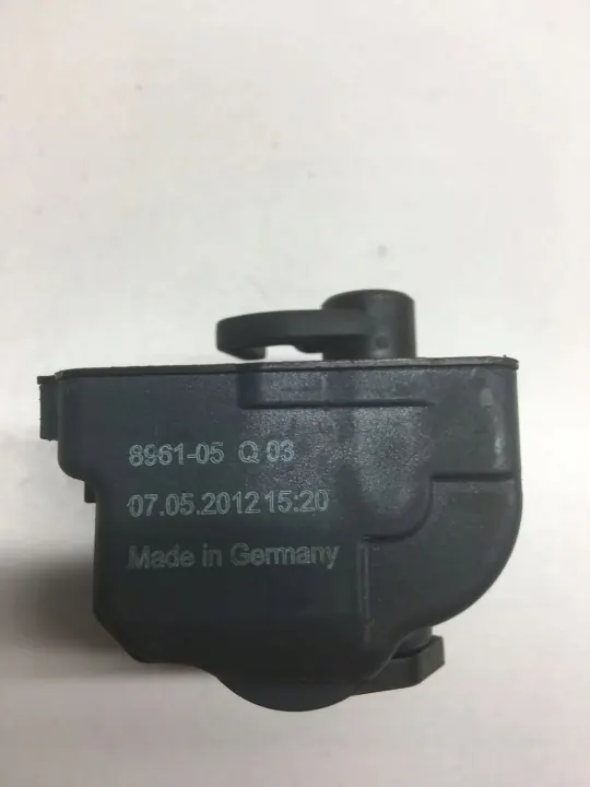 Actionneur de trappe à carburant OEM 8961-05Q03 Mercedes W204 image 10