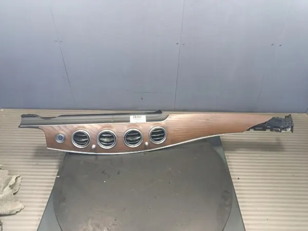 Mercedes-Benz Instrumentbräda Ventiler OEM Wrakowisko-28491- image 2