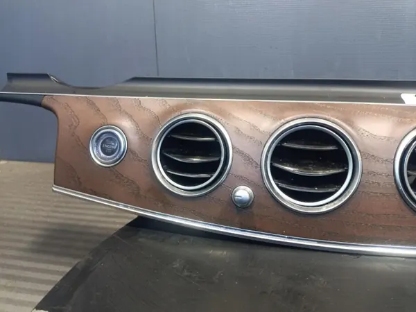 Mercedes-Benz Instrumentbräda Ventiler OEM Wrakowisko-28491- image 5