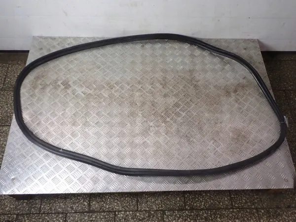 Junta maletero Jaguar F-Pace OEM BTU2590 - Usado image 2