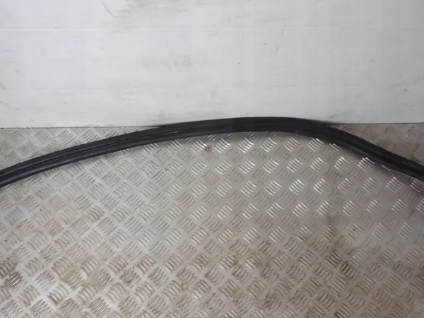 Junta maletero Jaguar F-Pace OEM BTU2590 - Usado image 4