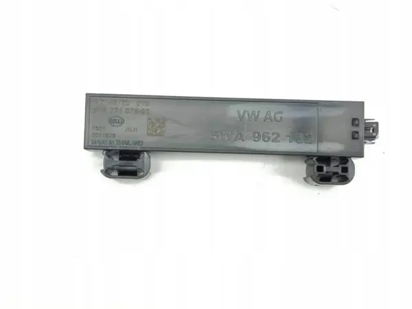 Système audio VW OEM 5WA962132 pour Golf VIII 1.5L image 2