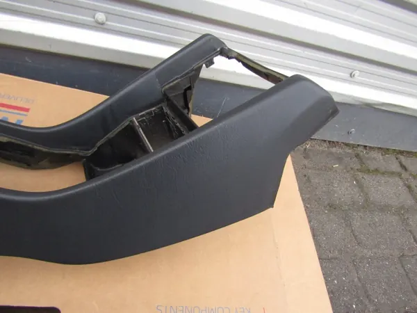 Mercedes W124 85-96 Zwarte Middenconsole OEM image 10
