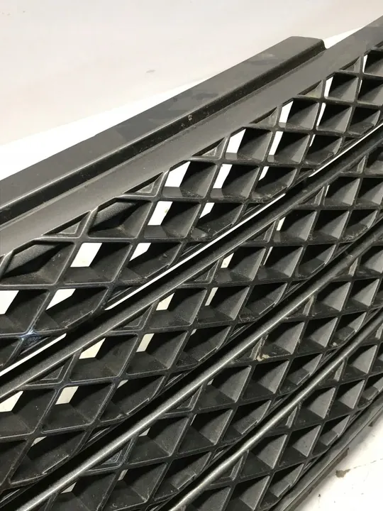 Suzuki OE 71741-77K00 upper grill image 6