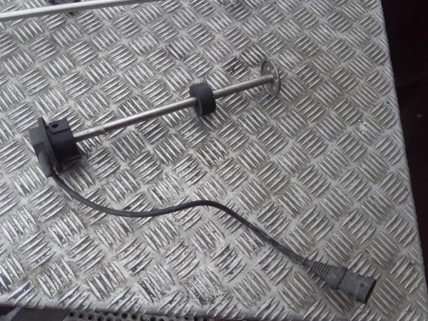 DAF OE 1692 862 Capteur de niveau AdBlue image 2