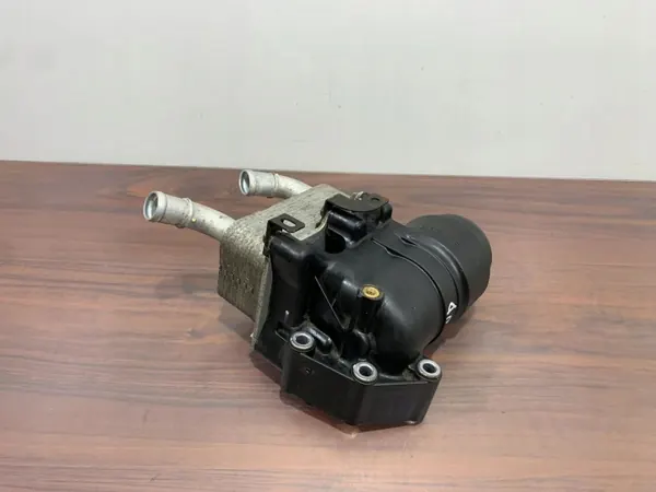 Oljefilterhus Hyundai ix35 2017 OEM 264102F000 image 2