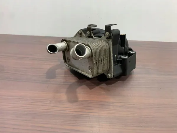 Oljefilterhus Hyundai ix35 2017 OEM 264102F000 image 6