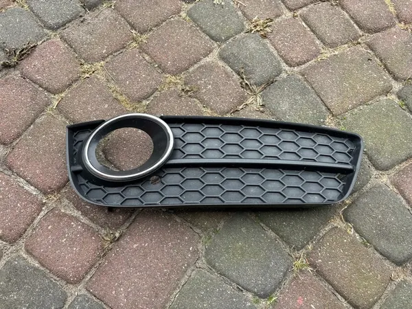 Rejilla de Parachoques Derecho Audi A5 8T0 OEM image 2