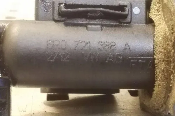 Kytkin sylinteri SEAT TOLEDO IV 1.6L Diesel 2013 6R0721388A image 6