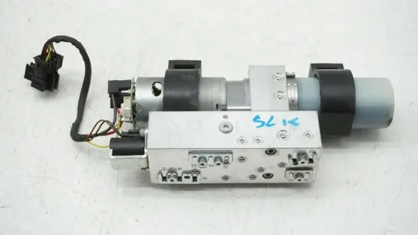Dakpomp OEM A1728000030 voor Mercedes SLK R172 image 3