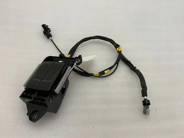 Lexus RX 450H Rücksitzverstellhebel OEM 72595X1T13 image 7