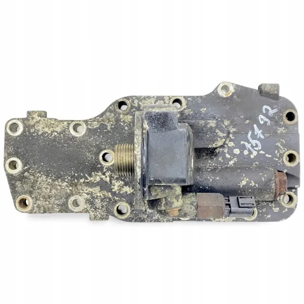 DAF moottoriöljyn jäähdyttimen kansi OEM 4898661 image 3