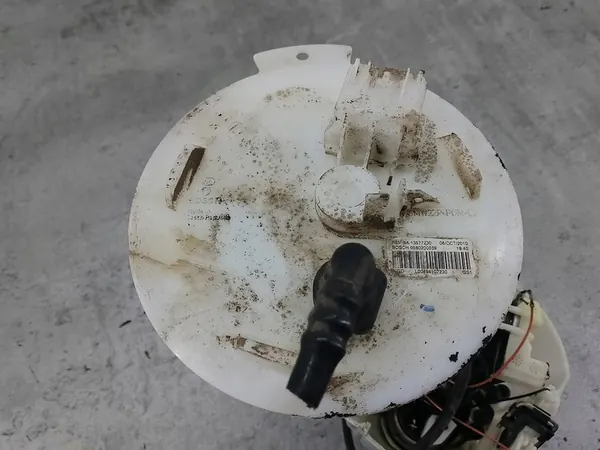 Polttoainepumppu Opel Astra J 1.4 16V Bosch 13577230 image 3