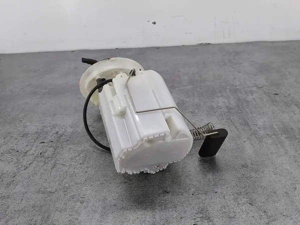 Polttoainepumppu Opel Astra J 1.4 16V Bosch 13577230 image 6