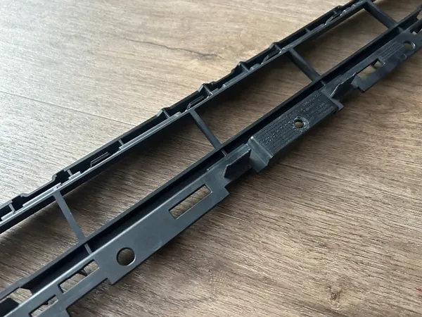 AUDI A4 B9 Rejilla Central Delantera 2015-2019 OEM 8W0807683 image 8