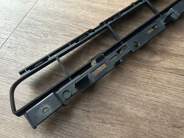 AUDI A4 B9 Rejilla Central Delantera 2015-2019 OEM 8W0807683 image 9