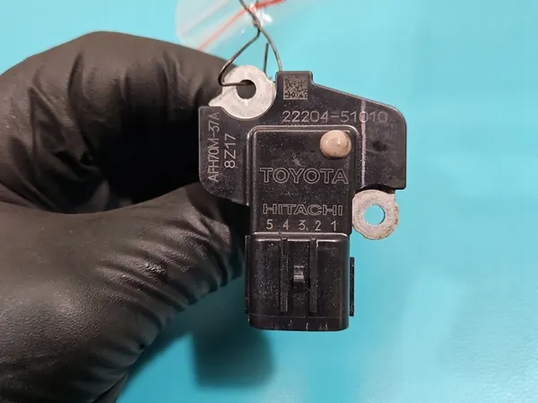 Luftmassenmesser Toyota Land Cruiser J200 07- 4.5 V8 D4D image 5