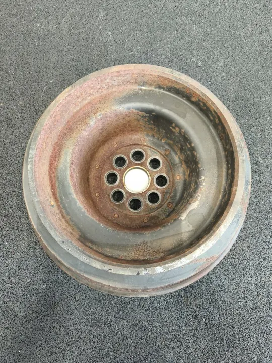Polea cigüeñal MAN OEM 51026010586 - Usado image 3