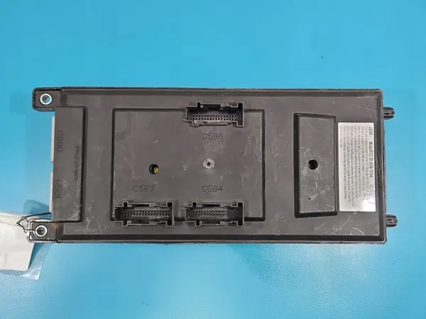 Sulakekotelo OEM GJ32-14F041-AC Land Rover Evoqueen image 4