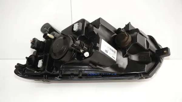 Oikea Etuvalo Dacia Logan II 12-17 OEM 360149020 image 6