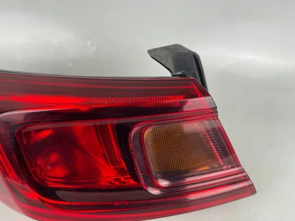 Luz trasera izquierda OE para Renault Talisman Sedan image 3