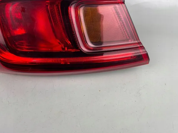 Luz trasera izquierda OE para Renault Talisman Sedan image 4