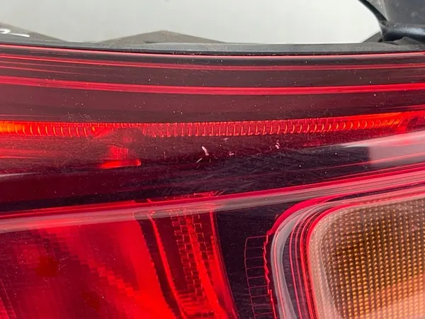 Luz trasera izquierda OE para Renault Talisman Sedan image 9