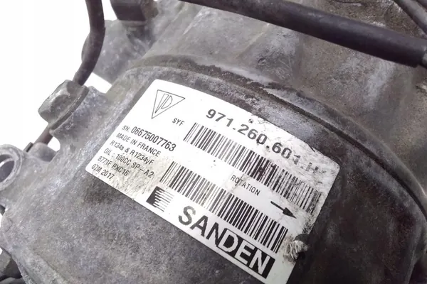 Compresseur de climatisation PORSCHE PANAMERA 2.99L essence OEM image 4