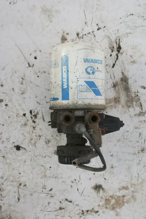 Secador de ar OEM 02.008 para camiões Volvo - Usado image 2