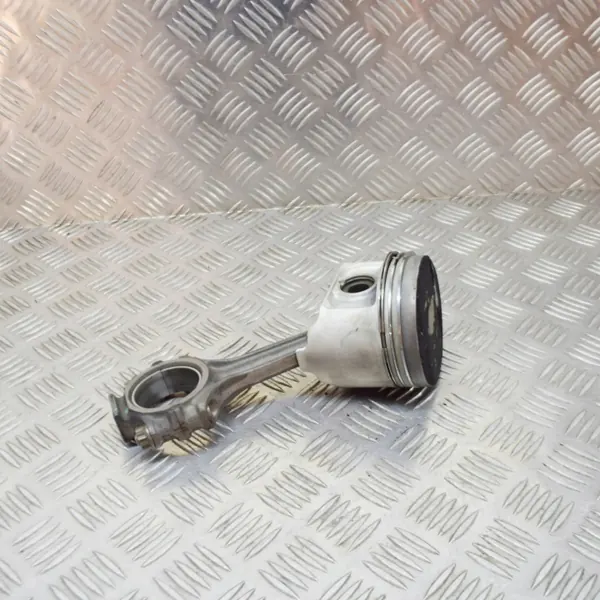 Piston d'occasion OEM A1190300220 pour Mercedes-Benz SL image 3