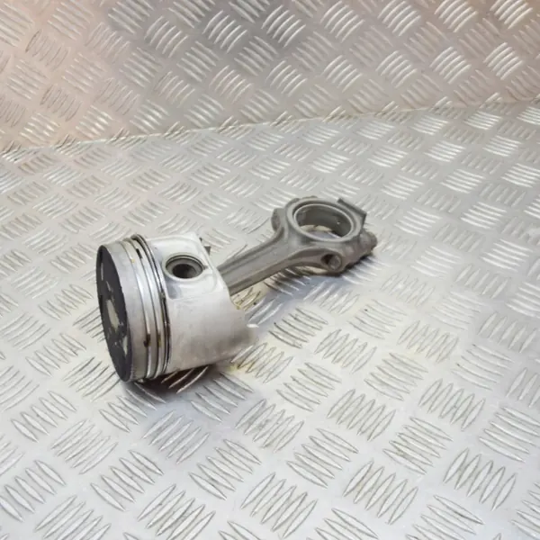 Piston d'occasion OEM A1190300220 pour Mercedes-Benz SL image 5