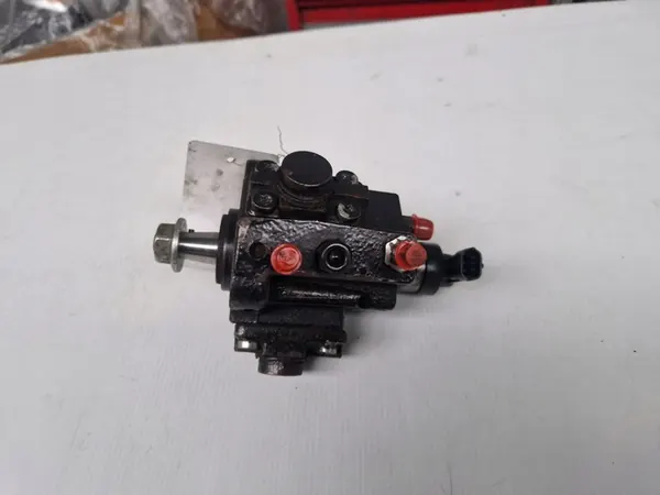 Brandstofpomp 2.0 Opel Diesel 0445010193 image 2