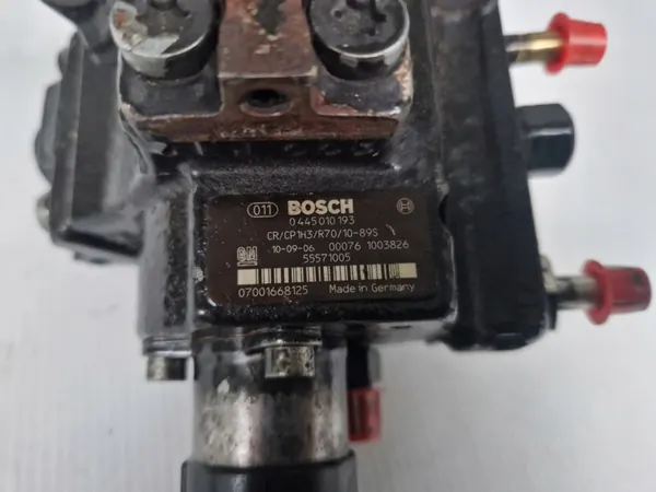 Brandstofpomp 2.0 Opel Diesel 0445010193 image 4