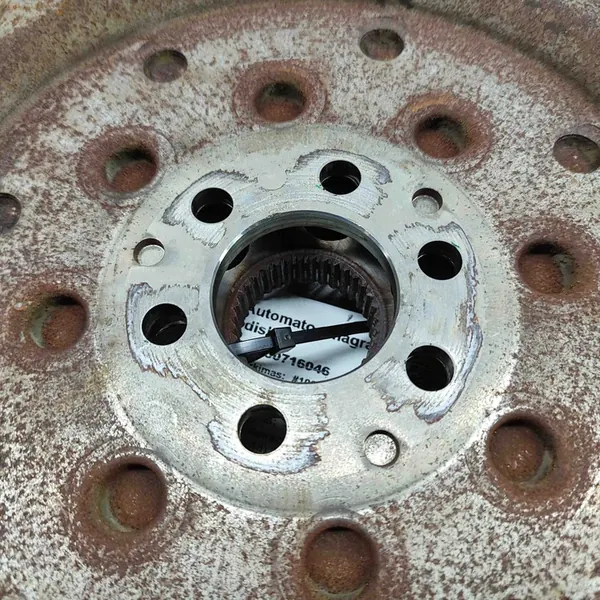 Automaattivaihteiston vauhtipyörä VW Tiguan 03L105266A image 5