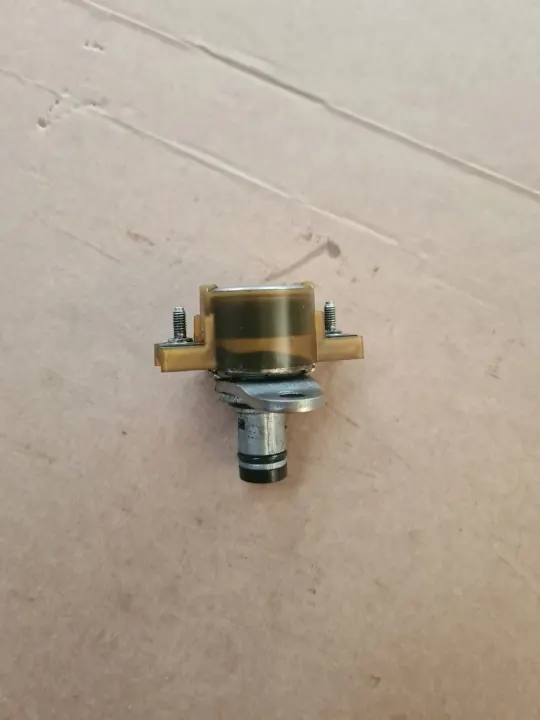 Oljetrycksensorventil OEM DC 038047 23011F image 2