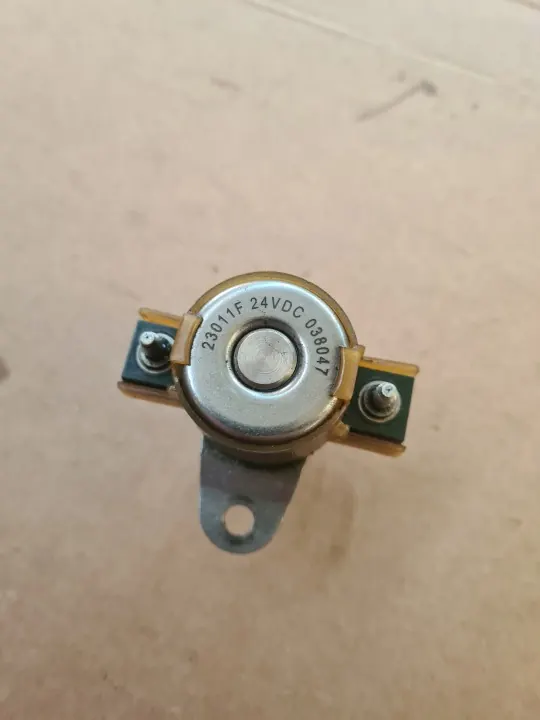 Oljetrycksensorventil OEM DC 038047 23011F image 4