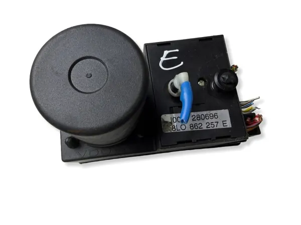 Keskitulppapumppu OEM 8L0862257E Audi A4 S4 B5:lle image 2