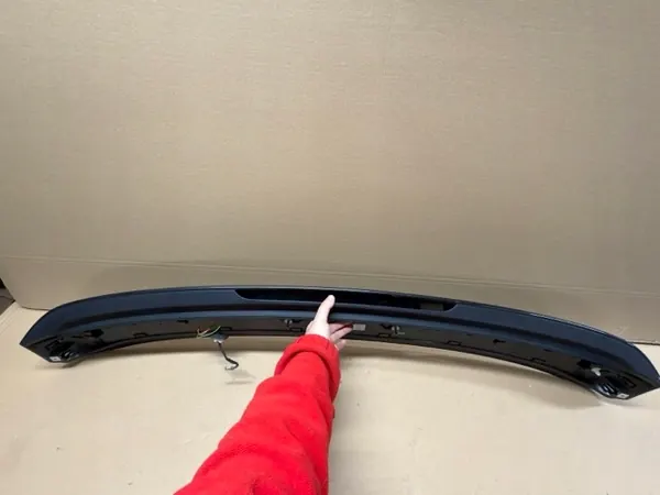 Audi Q5 Spoiler Traseiro OEM 8R0827933C - Usado image 5