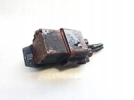 Citroen C5 Relä OEM 17325003001 - 2010 2.0L image 2