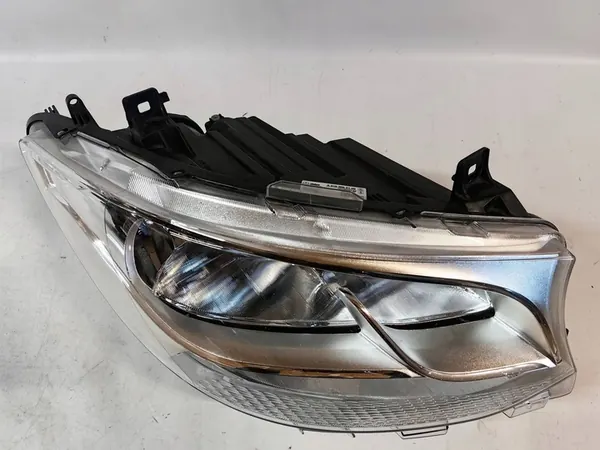 MERCEDES SPRINTER W910 - RECHTER KOPLAMP image 2