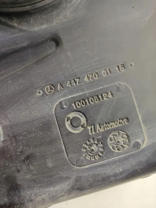 Mercedes Vito 447 AdBlue-säiliö OEM A4474700115 image 6