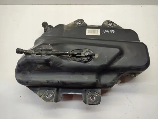 Mercedes Vito 447 AdBlue-säiliö OEM A4474700115 image 7