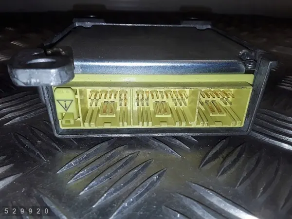 2006 Toyota Corolla Verso ECU 891700F032 image 3