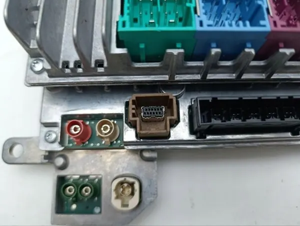 Jeep-radion kytkin OEM 68527730AF - Käytetty image 5
