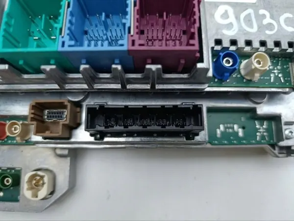 Jeep-radion kytkin OEM 68527730AF - Käytetty image 6