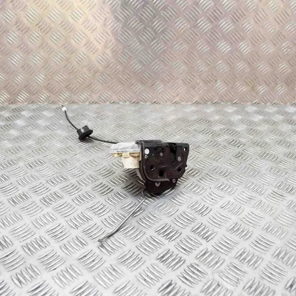 Vänster Framdörrslås AUDI A4 (8EC, B7) 8E1837015AA image 4