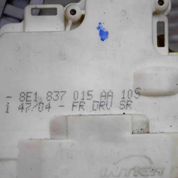 Vänster Framdörrslås AUDI A4 (8EC, B7) 8E1837015AA image 7