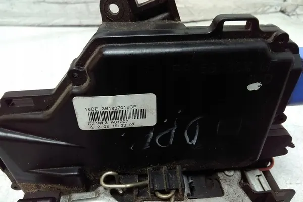 Rechte Vordertürschloss SKODA ROOMSTER 16CE3B1837016CE image 3