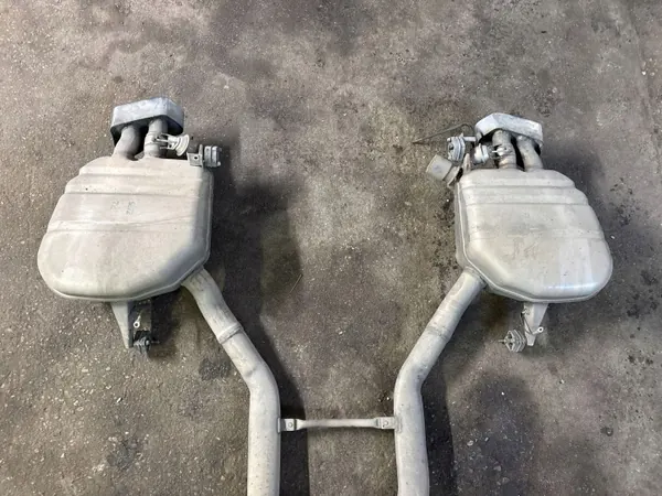 Auspufftopf BMW OE OEM 90587203 - Gebraucht image 3