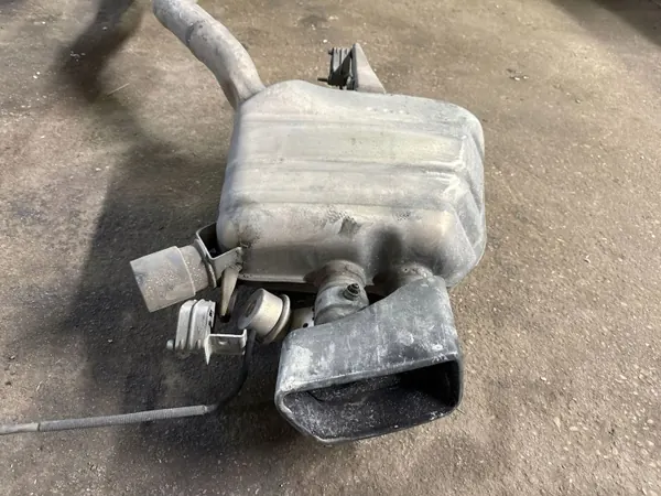 Auspufftopf BMW OE OEM 90587203 - Gebraucht image 9
